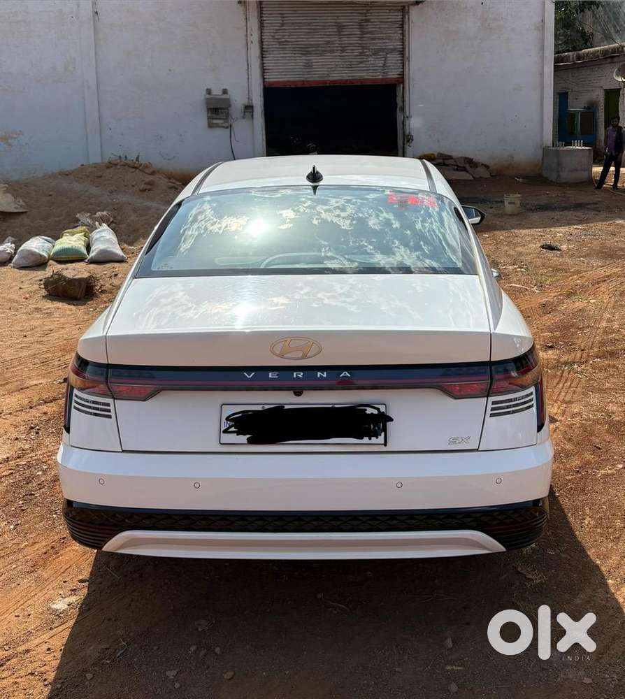 Hyundai Verna 2023 Petrol Well Maintained