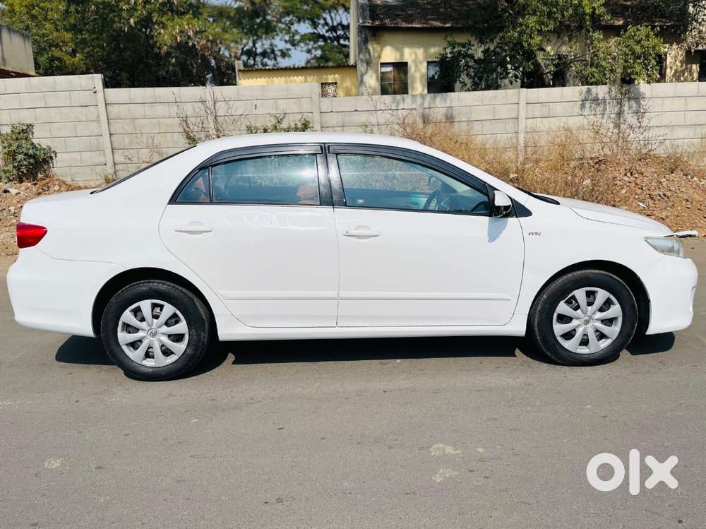 Toyota Corolla Altis J, 2013, Petrol