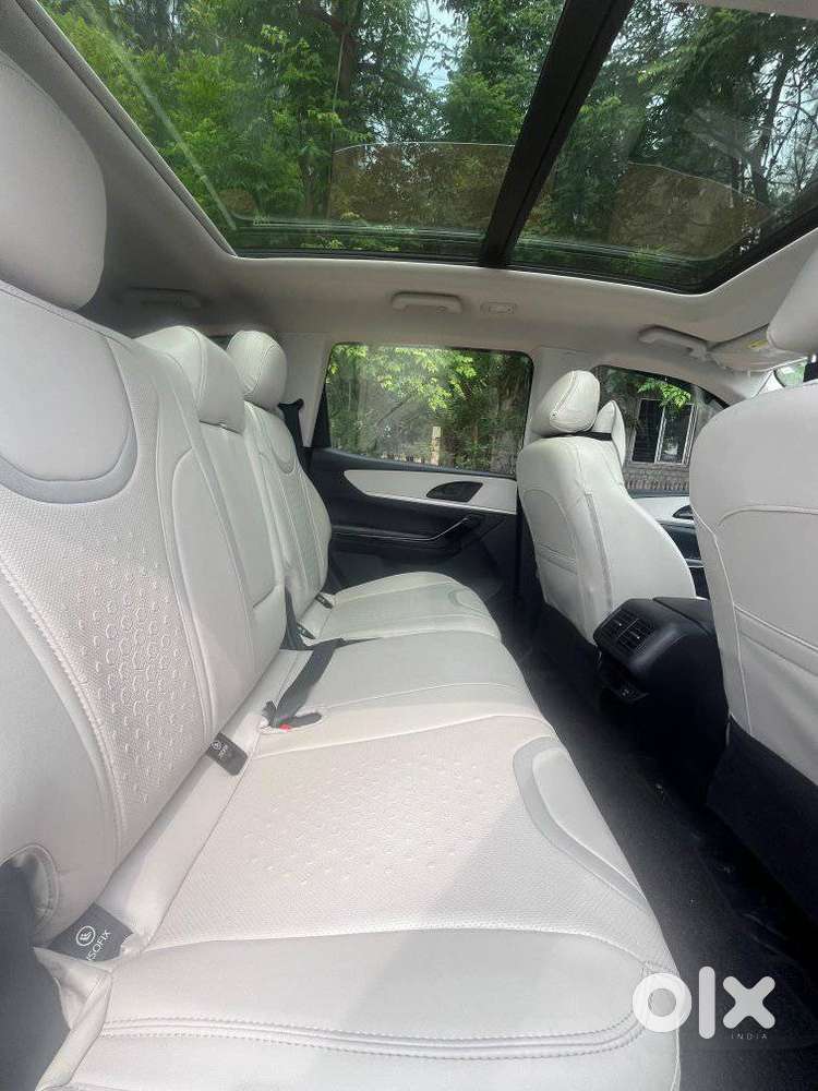 Mahindra Xuv700, 2023, Diesel