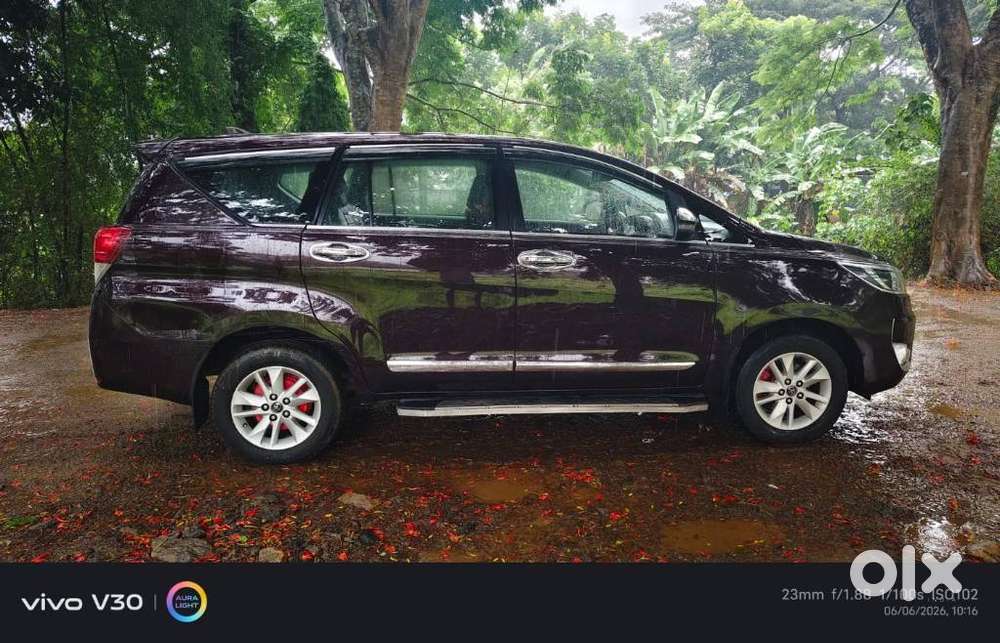 Toyota Innova Crysta 2.7 Gx Mt 8s, 2017, Diesel