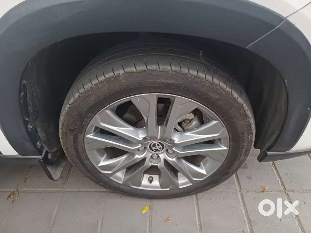Toyota Innova Hycross 2.0 Zx (o) Hybrid 7 Str, 2024, Petrol