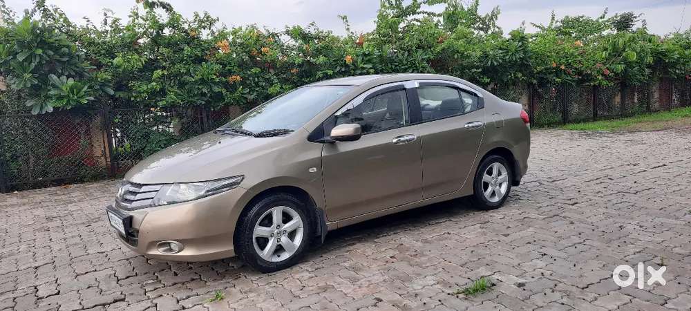Pure Petrol Honda City V Top Model