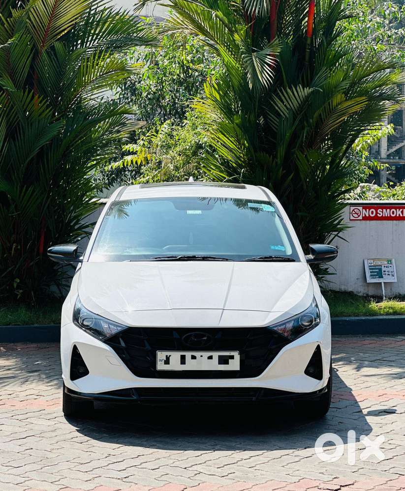 Hyundai I20 Asta (o) 1.2 Mt, 2023, Petrol