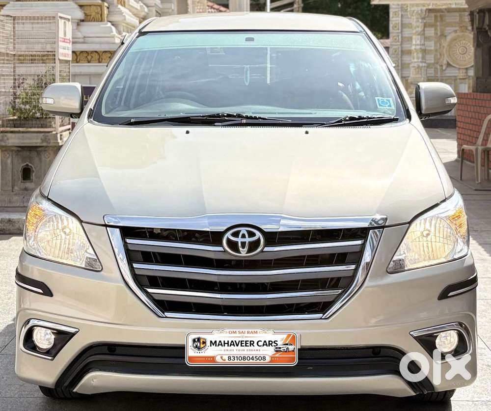 Toyota Innova 2.5 Vx 8 Seater Bs Iv, 2014, Diesel