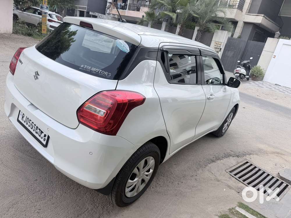 Maruti Suzuki Swift Vxi + Manual, 2021, Petrol