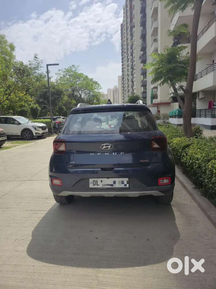 Hyundai Venue Sx 1.0 Turbo Imt  No Clutch  Delhi Registered