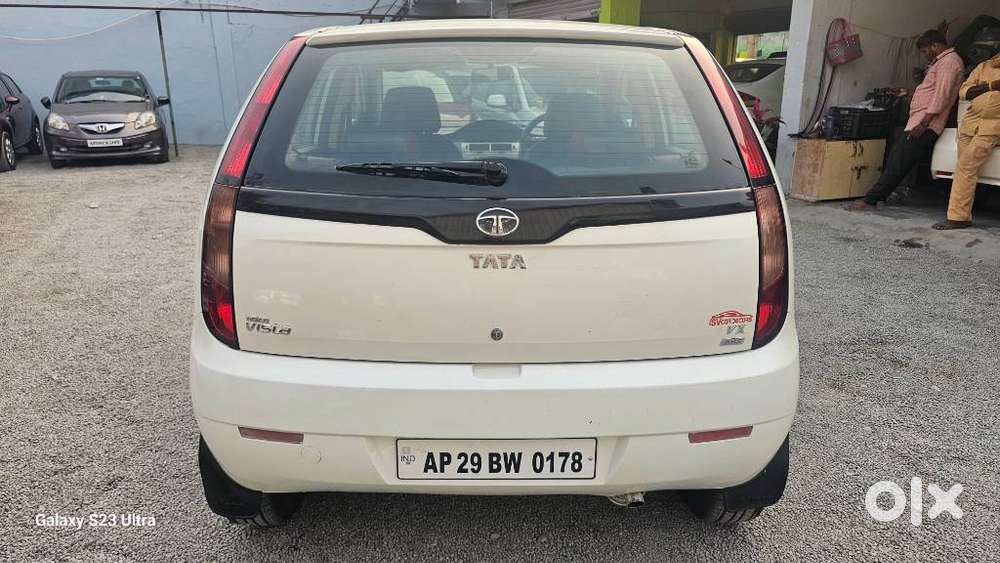 Tata Indica Vista 2008-2013 Aura 1.3 Quadrajet (abs) Bs Iv, 2013, Di..