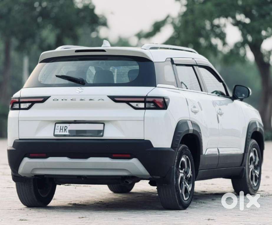 Maruti Suzuki Brezza 1.5 Zxi At Smart Hybrid, 2023, Diesel