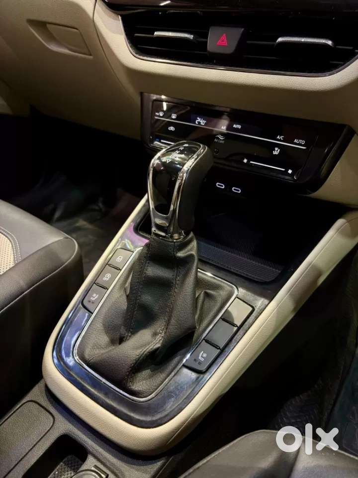 Skoda Slavia Style 1.0l Tsi At, 2022, Petrol