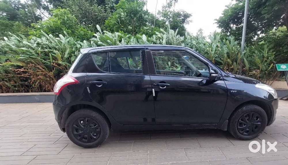 Maruti Swift Vxi 2014 - Dark Knight Edition