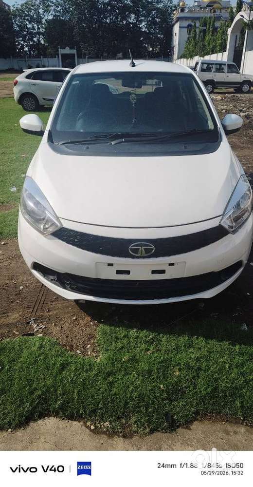 Tata Tiago 1.2 Revotron Xt Option, 2018, Petrol