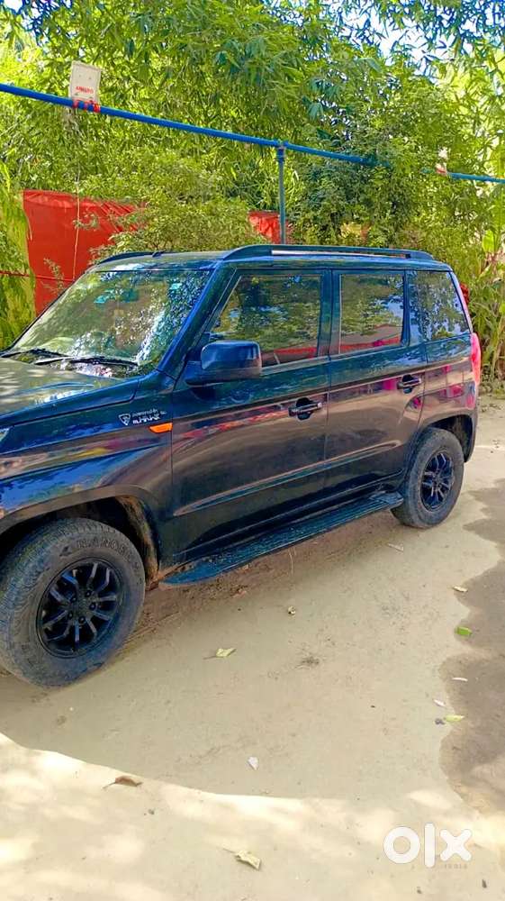 Mahindra Tuv 300 T8