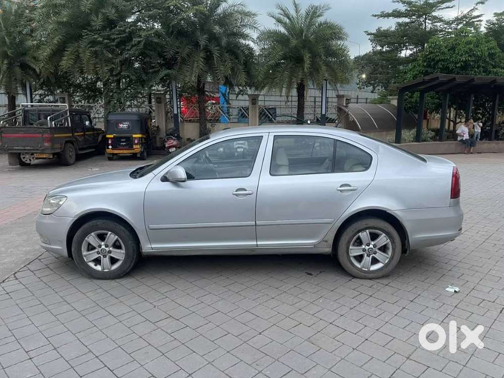 Skoda Laura Ambiente 2.0 Tdi Cr Manual, 2013, Diesel