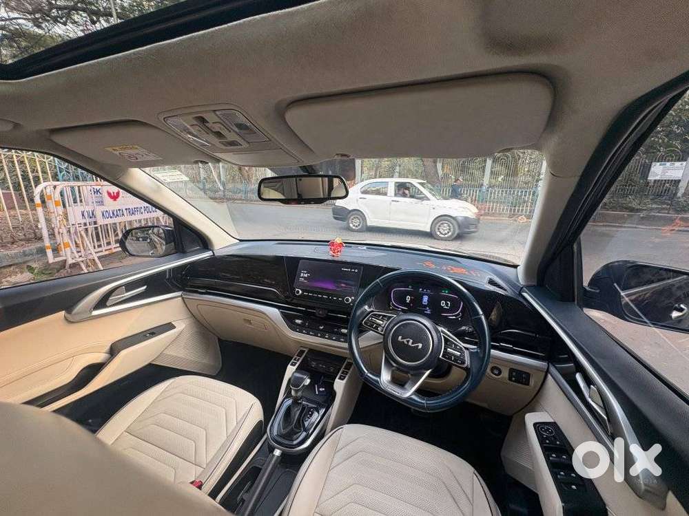Kia Carens Luxury (o)1.5 Diesel At 7 Str, 2023, Diesel