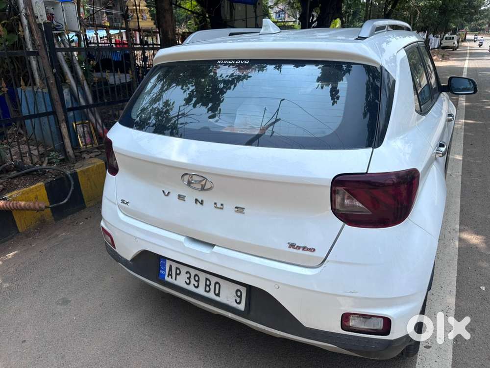 Hyundai Venue Petrol 2019