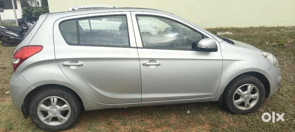 Hyundai I20 Asta Petrol 2010 Variant
