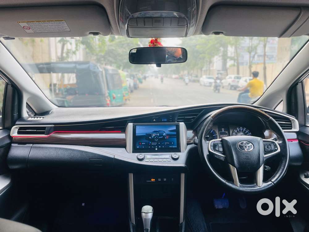 Toyota Innova Crysta 2.8z Automatic, 2016, Diesel