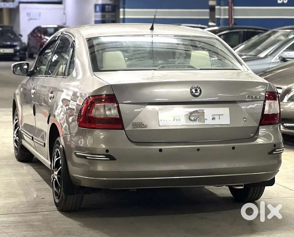 Skoda Rapid 2011-2013 1.6 Mpi Ambition, 2013, Petrol