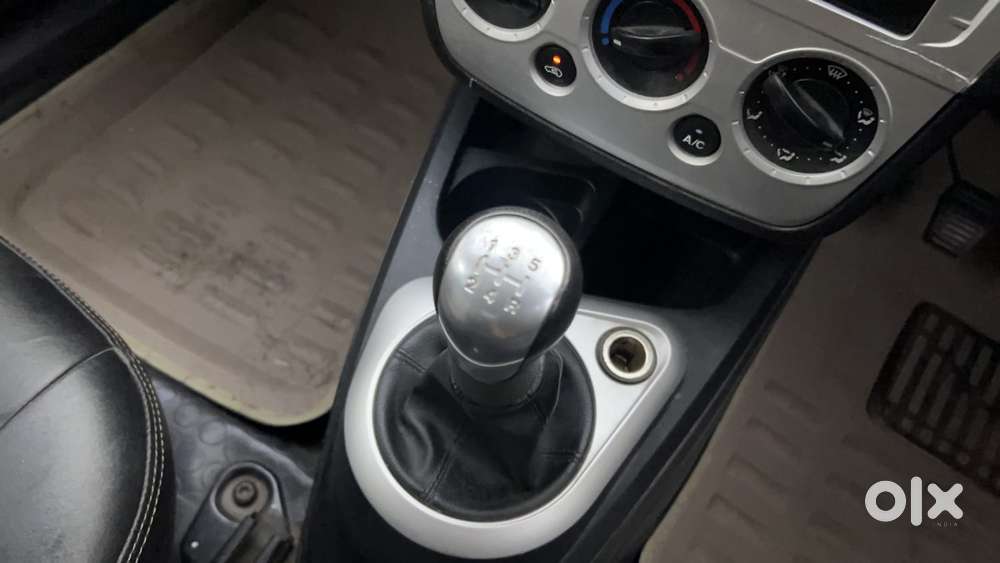 Ford Figo 2010-2012 Petrol Zxi, 2013, Petrol