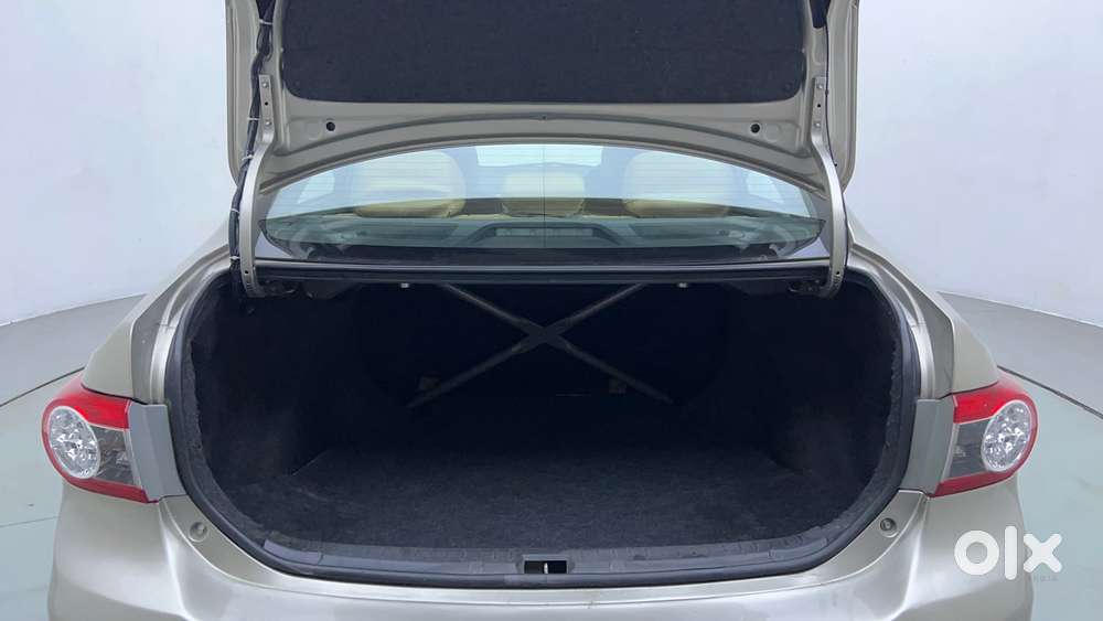 Toyota Corolla Altis 1.8 J, 2013, Petrol