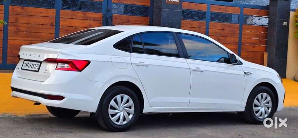 Skoda Slavia 1.0 Active Tsi, 2023, Petrol