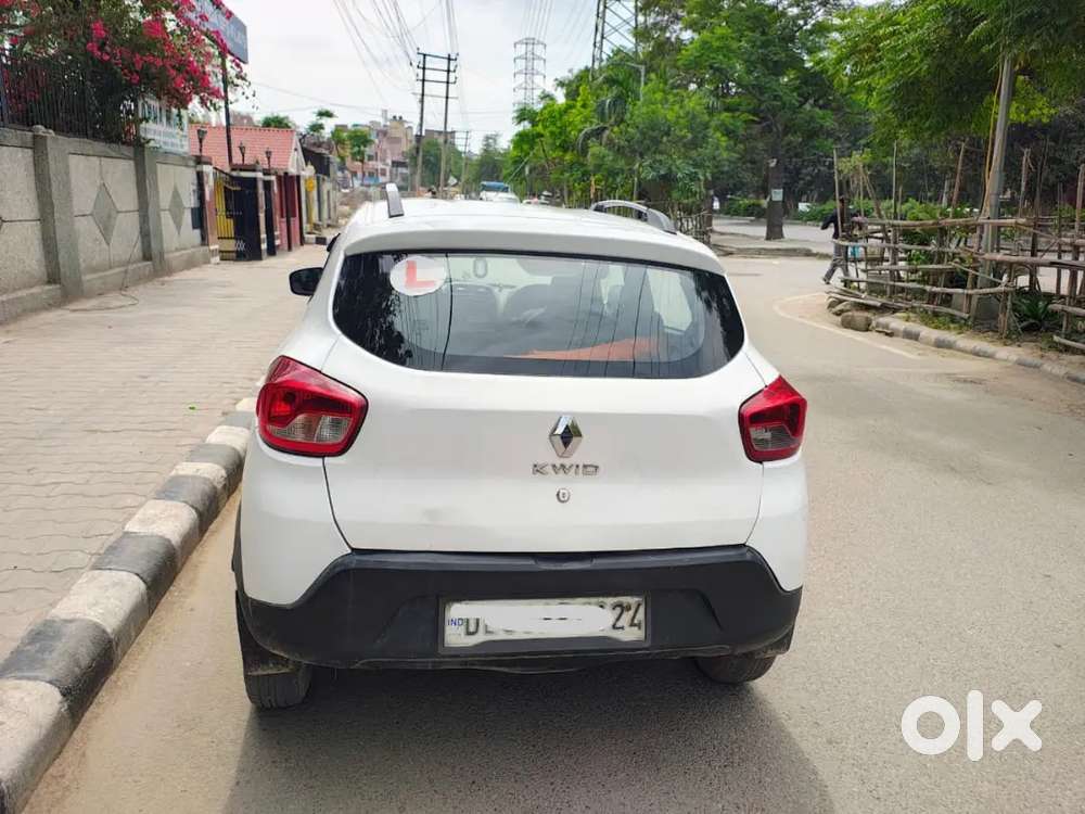 Renault Kwid Rxt Amt 2017  Top Model  Excellent Condition  Delhi