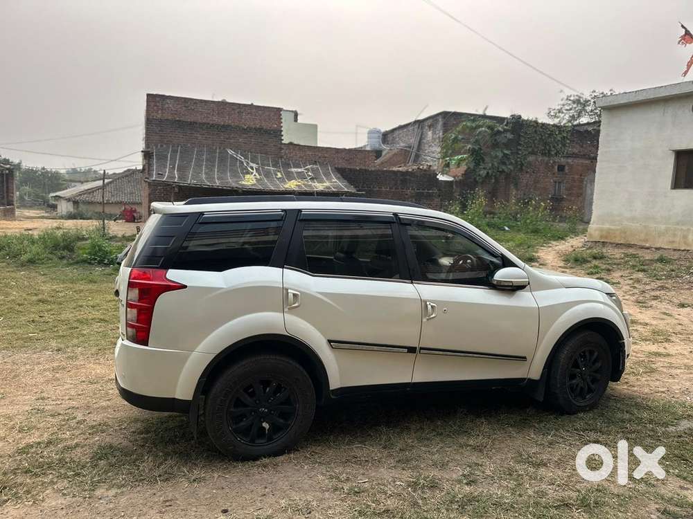 Mahindra Xuv500 2016 Diesel 100000 Km Driven