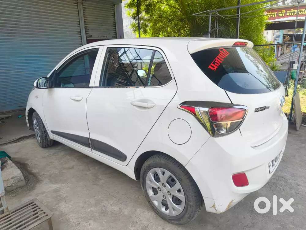 Hyundai Grand I10 Cng + Petrol 2014