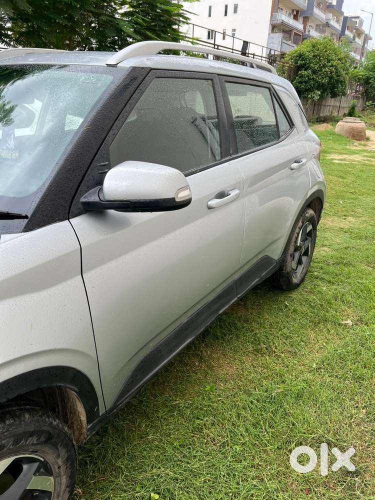 Hyundai Venue Petrol 2019