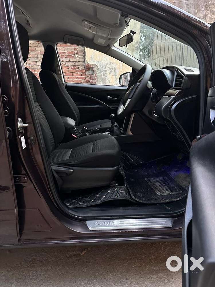 Toyota Innova Crysta [2020-ongoing] 2.4 Gx 7 Str, 2018, Diesel