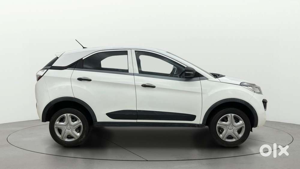 Tata Nexon 1.2 Revotron XM, 2018, Petrol