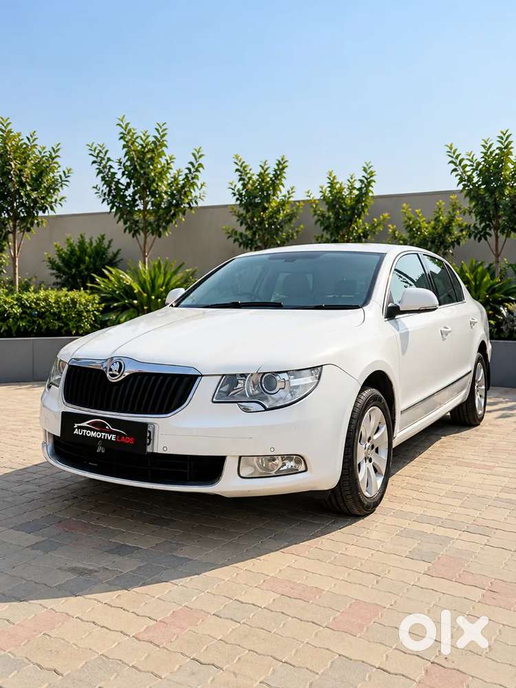 Skoda Superb, 2011, Petrol