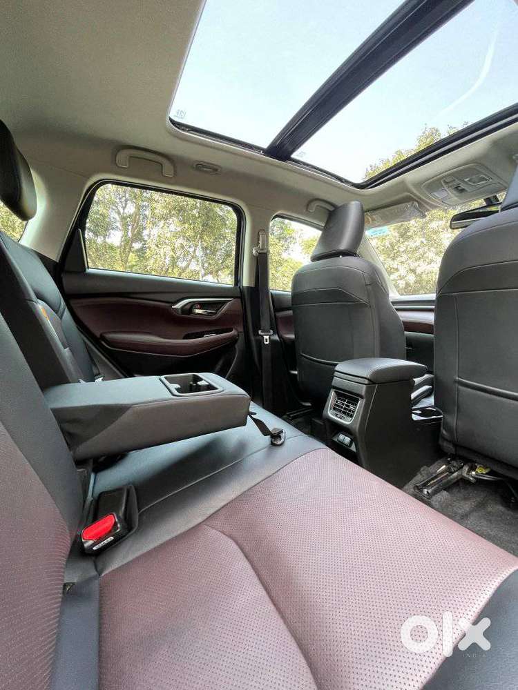 Maruti Suzuki Grand Vitara 1.5 Alpha Smart Hybrid At, 2022, Petrol