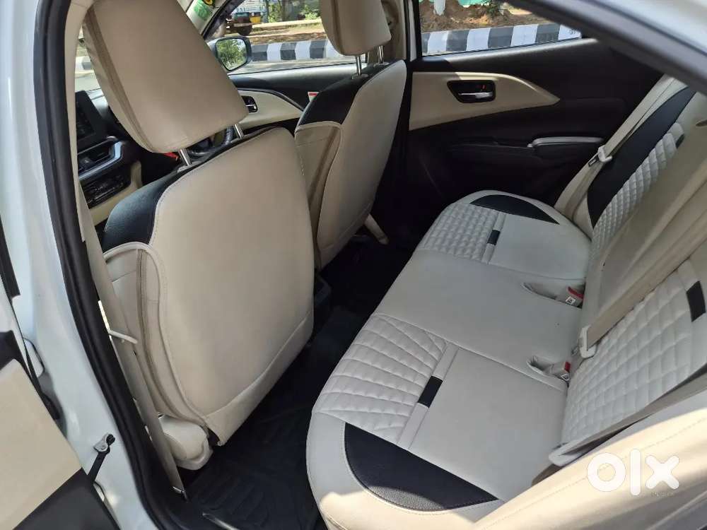 Maruti Suzuki Dzire 2025 Cng & Petrol 22500 Km Driven