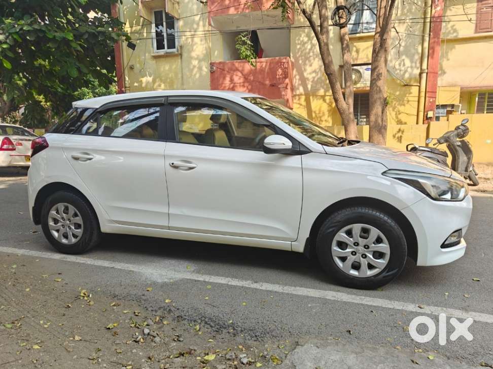 Hyundai I20 Sportz 1.2 Bs-iv, 2018, Petrol