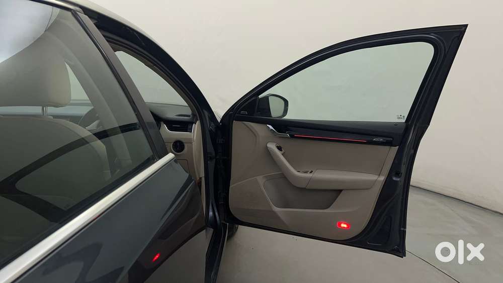 Skoda Octavia 2.0 L K Tsi At, 2018, Petrol