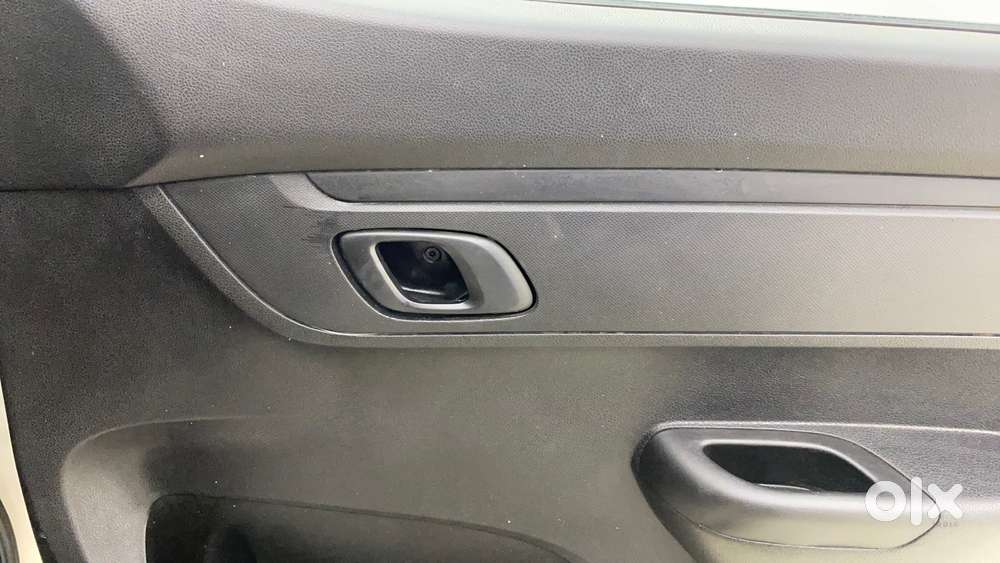 Renault Kwid 1.0 Rxt 02 Anniversary Edition, 2017, Petrol