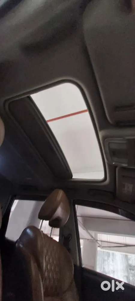 Mahindra Xuv500 Single Owner, New Tyres Best Condition
