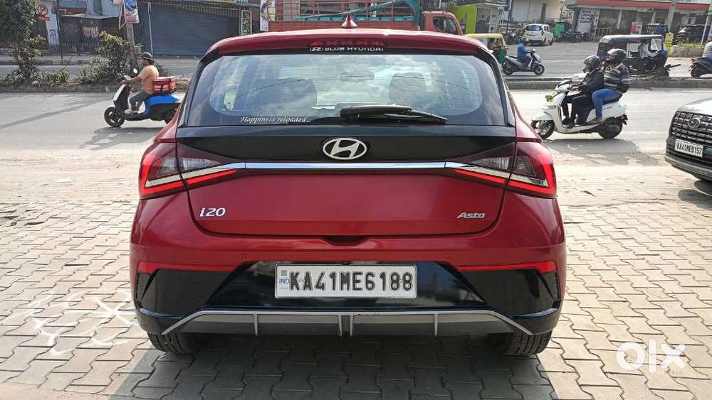 Hyundai I20 Asta (o) 1.2 Mt, 2023, Petrol