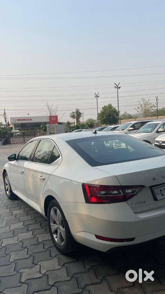 Skoda Superb, 2018, Petrol
