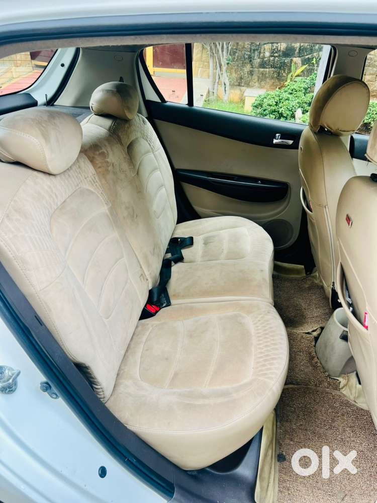 Hyundai I20 Sportz Petrol 2012