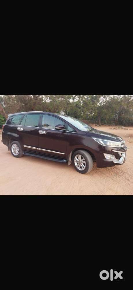 Toyota Innova Crysta 2017 Diesel Well Maintained