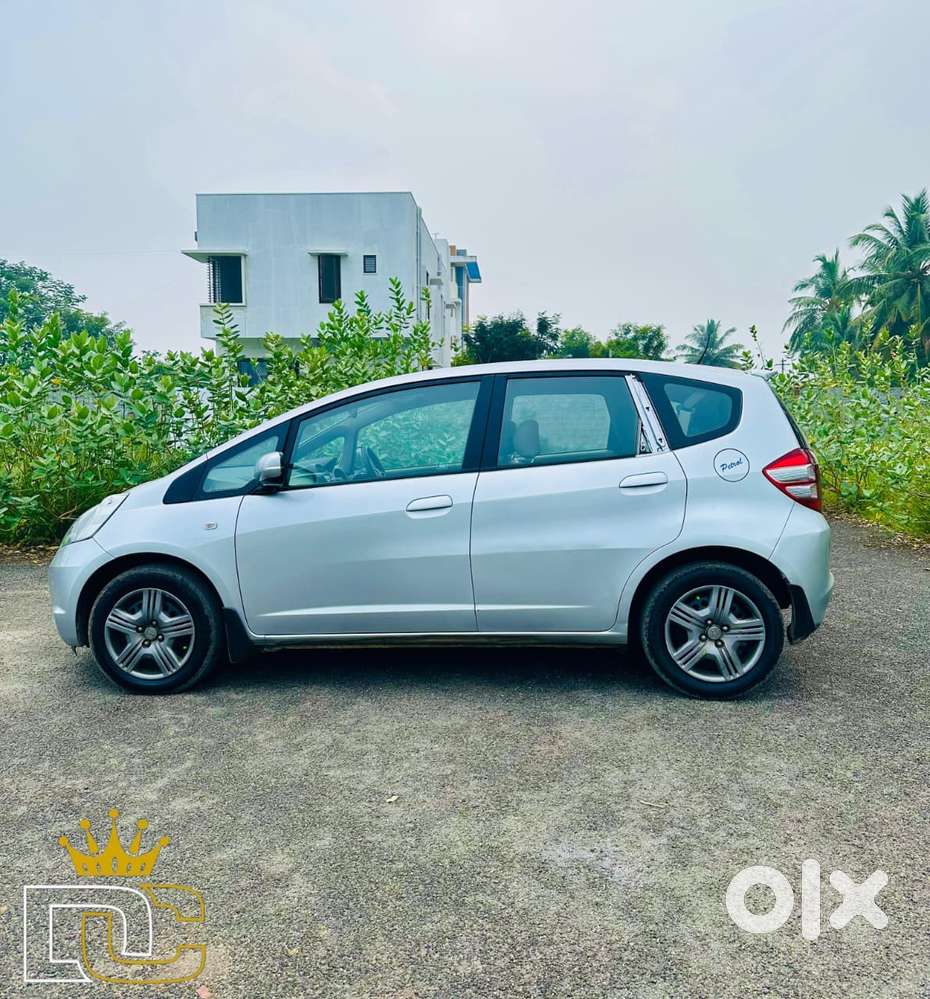 Honda Jazz V Mt Privilege, 2010, Petrol