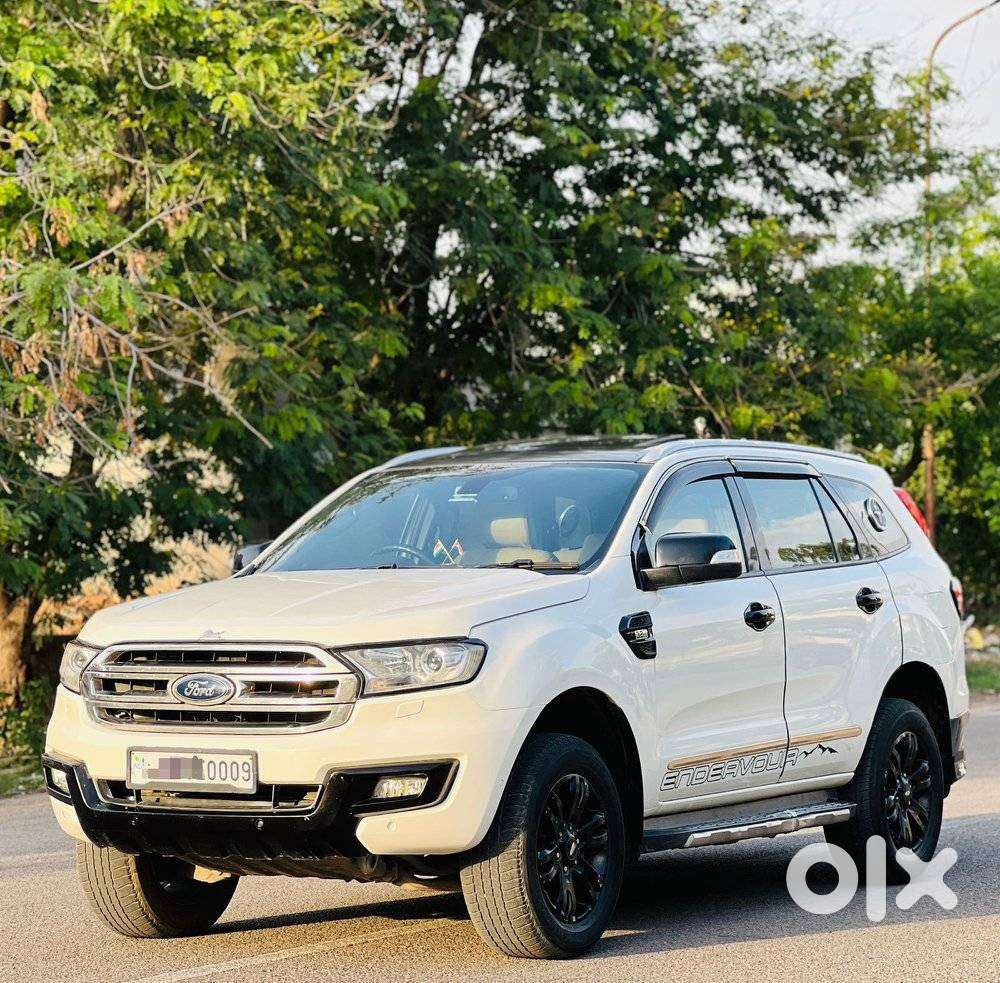Ford Endeavour 3.2 Titanium At 4x4, 2016, Diesel