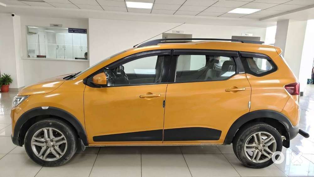 Renault Triber Rxz, 2020, Petrol