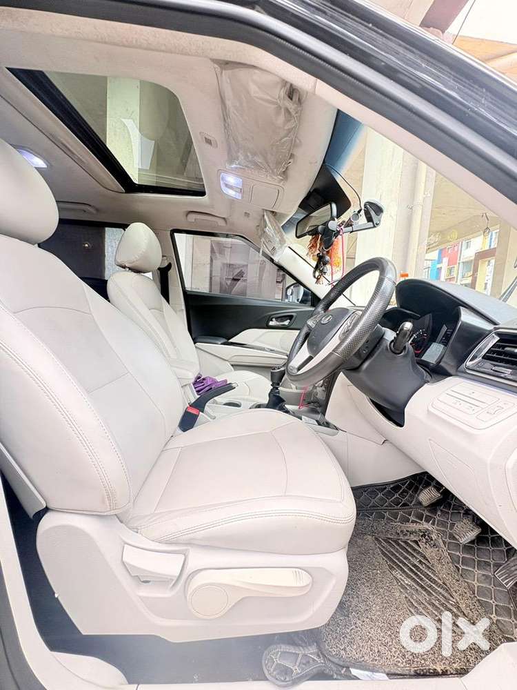 Mahindra Petrol Manual 2022 Car