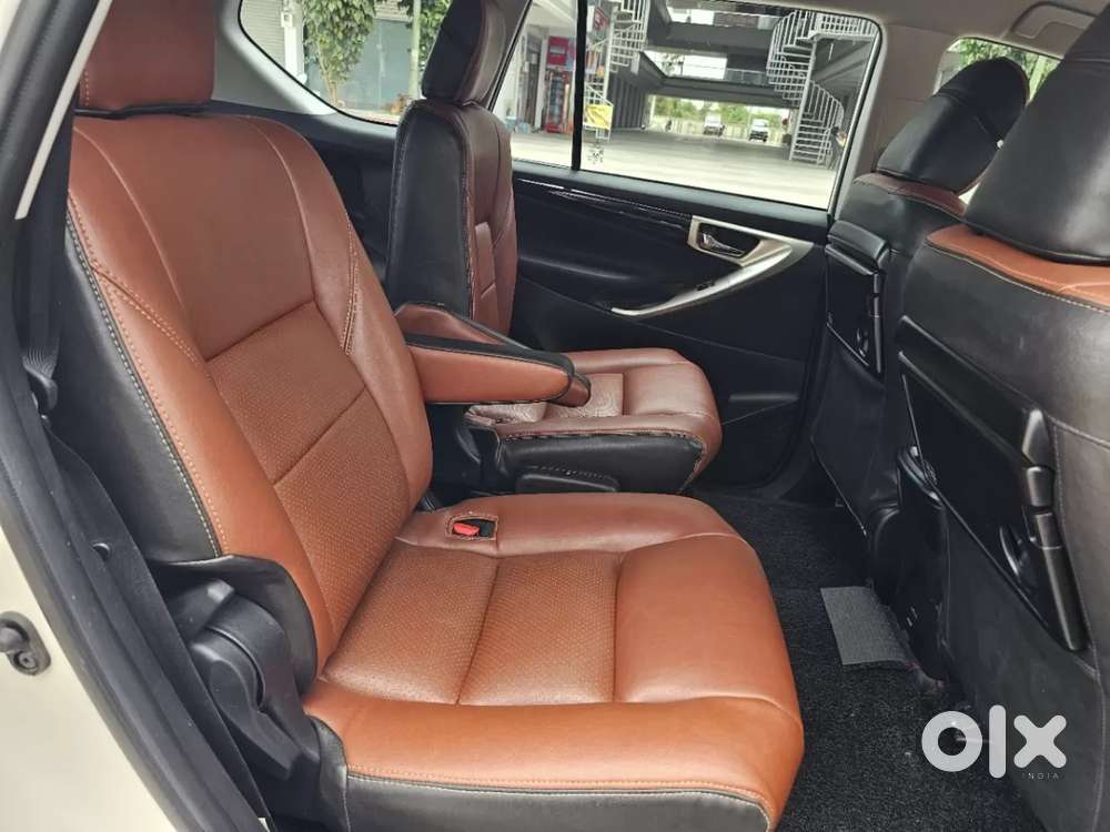 Toyota Innova Crysta [2020-ongoing] 2.4 Vx 7 Str, 2022, Diesel