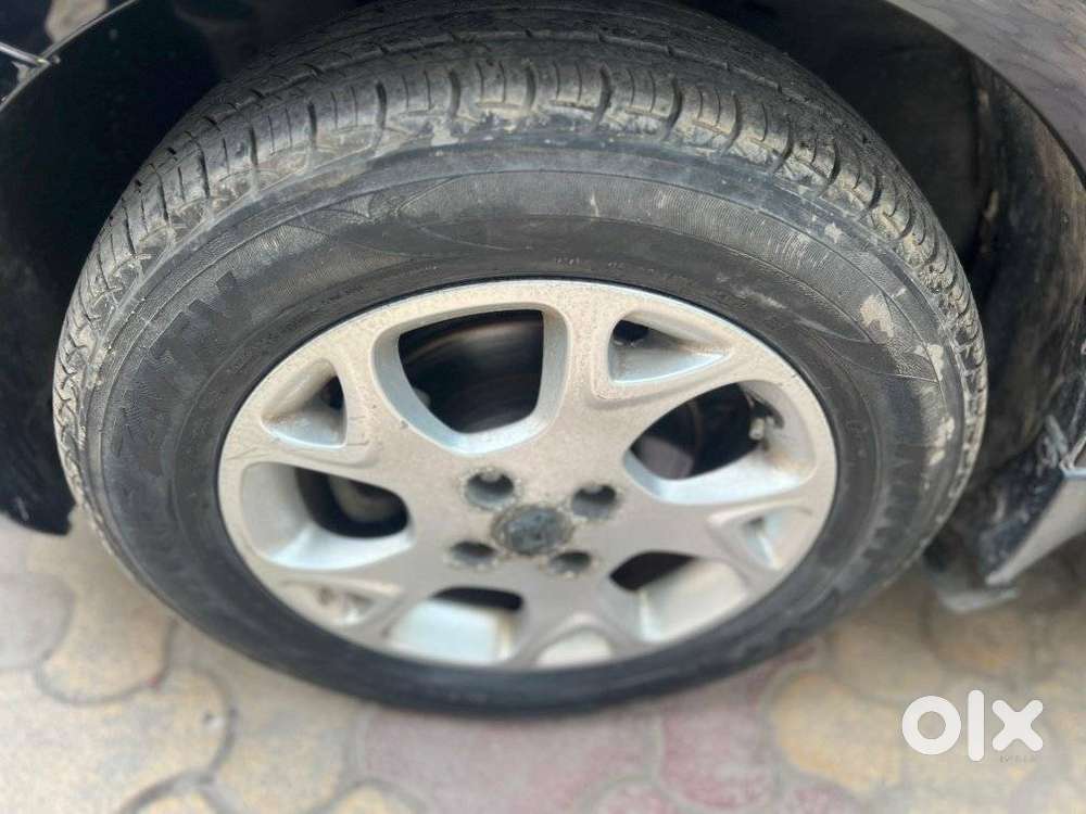 Renault Scala Rxl Petrol, 2013, Petrol