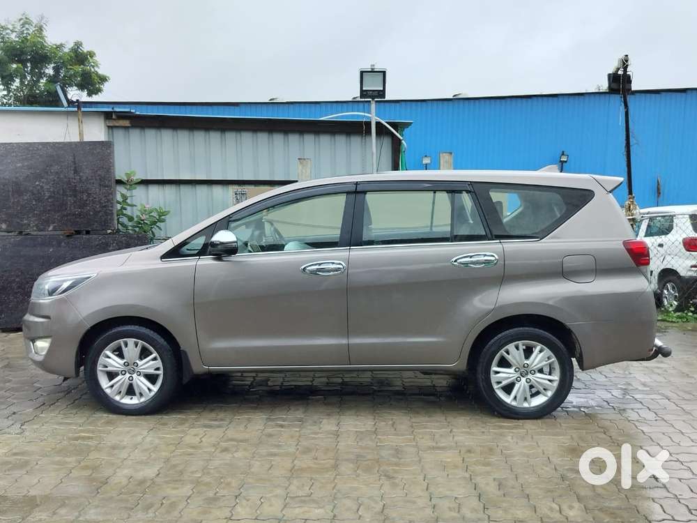 Toyota Innova Crysta 2.8z Automatic, 2016, Diesel