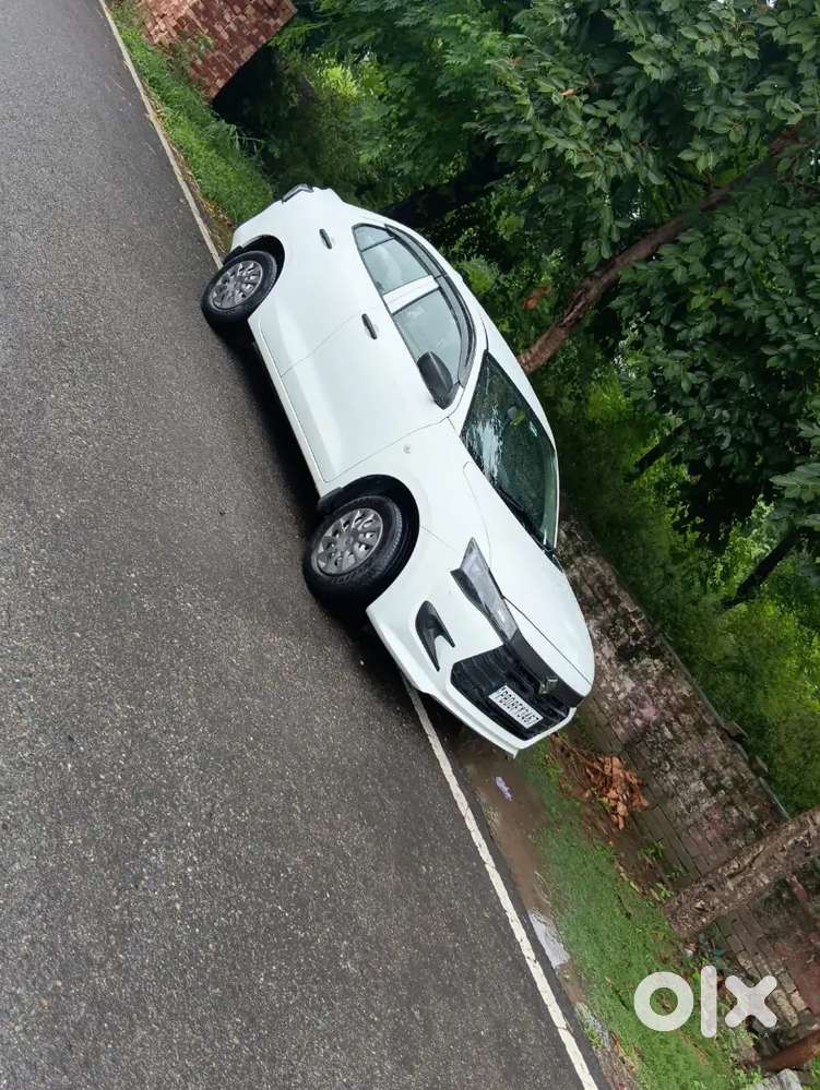 Maruti Suzuki Dzire Tour 2016